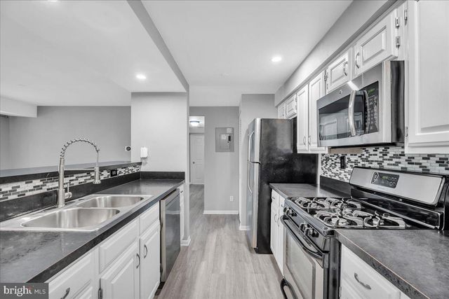 73 ELDON WAY, Marlton, NJ 08053