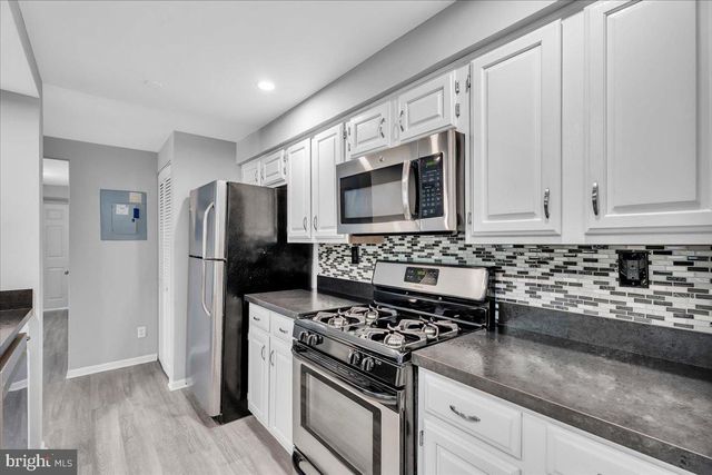 73 ELDON WAY, Marlton, NJ 08053