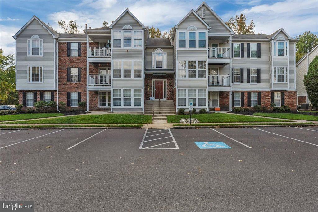 73 ELDON WAY, Marlton, NJ 08053