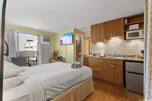 2450 Prince Edward Street 1002A, Honolulu, HI 96815