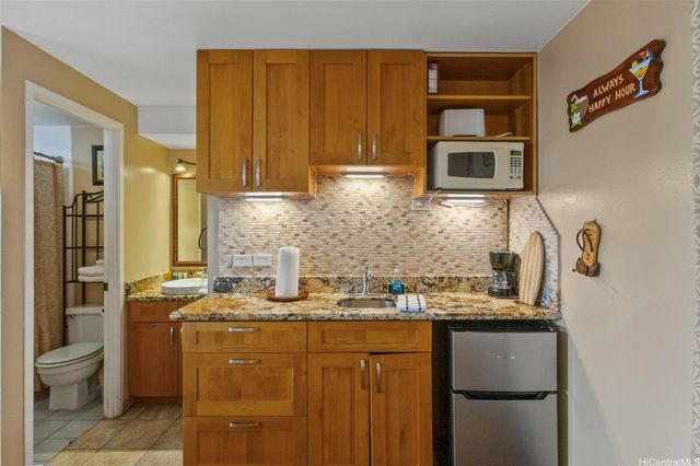 2450 Prince Edward Street 1002A, Honolulu, HI 96815