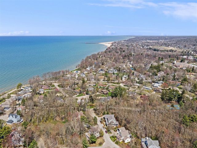 76328 Haven Drive, South Haven, MI 49090