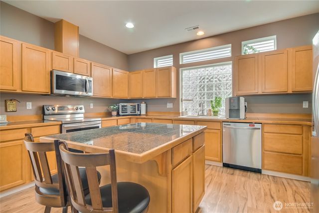 6626 Francis Avenue SE, Auburn, WA 98092