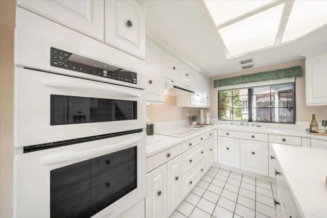29142 Laurel Valley Drive, Vista, CA 92084
