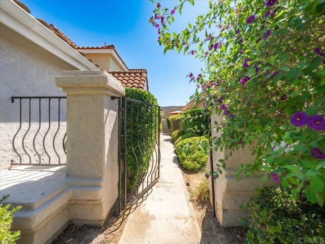 29142 Laurel Valley Drive, Vista, CA 92084