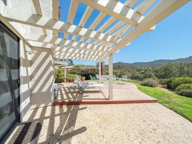 29142 Laurel Valley Drive, Vista, CA 92084