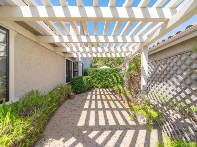29142 Laurel Valley Drive, Vista, CA 92084