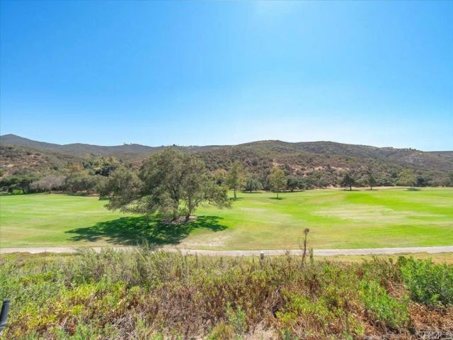29142 Laurel Valley Drive, Vista, CA 92084