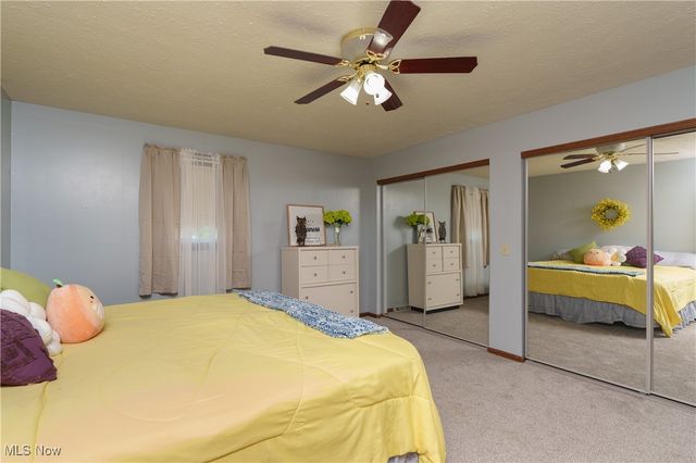 2709 Country Squire Street NW, Uniontown, OH 44685