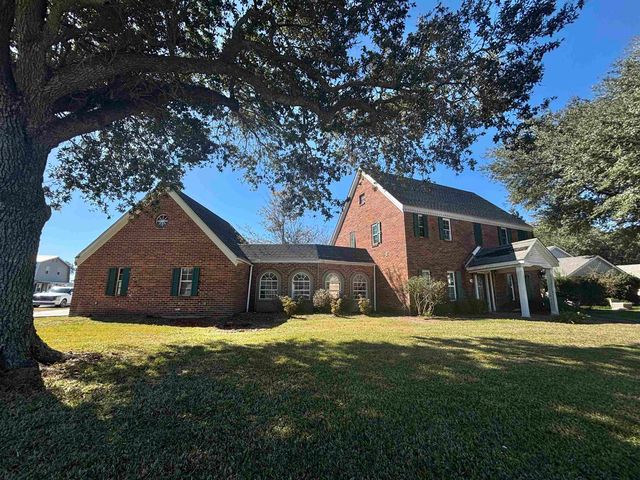 225 E 29th St, Cut Off, LA 70345