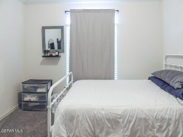 1017 Summer Lake Street, Horizon City, TX 79928