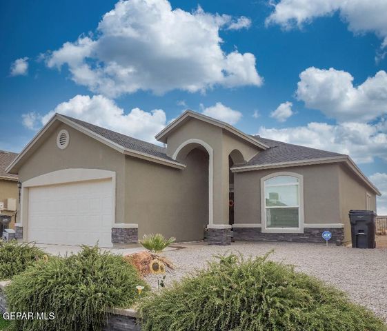 1017 Summer Lake Street, Horizon City, TX 79928