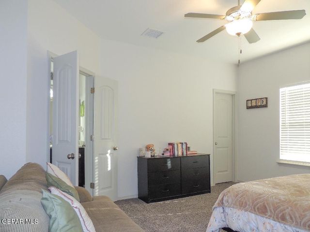 1017 Summer Lake Street, Horizon City, TX 79928