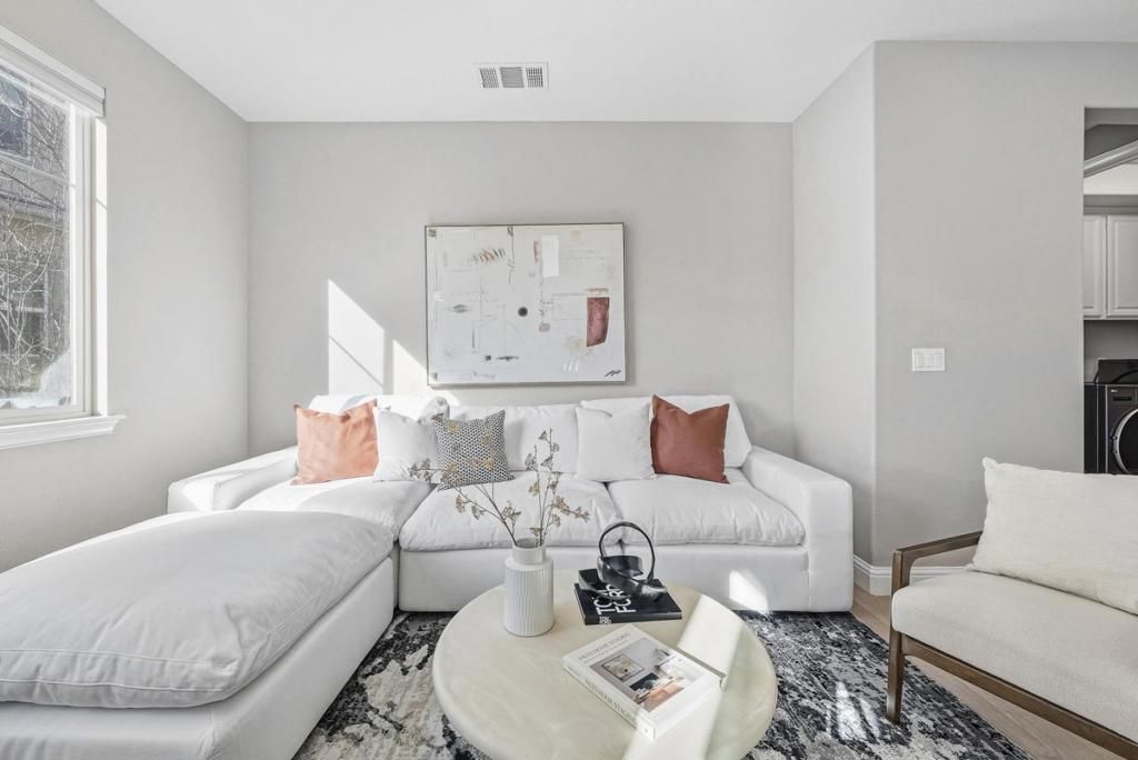 Image 15 of property listing at 1087 E Duane Avenue, Sunnyvale, CA 94085