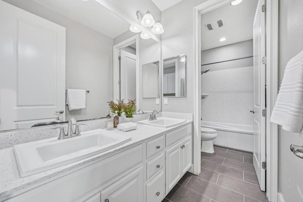 Image 21 of property listing at 1087 E Duane Avenue, Sunnyvale, CA 94085