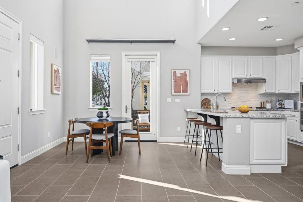 Image 3 of property listing at 1087 E Duane Avenue, Sunnyvale, CA 94085