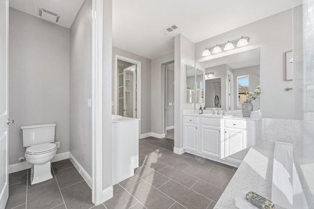 Image 33 of property listing at 1087 E Duane Avenue, Sunnyvale, CA 94085