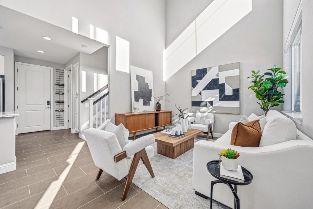 Image 7 of property listing at 1087 E Duane Avenue, Sunnyvale, CA 94085