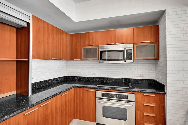2640 Lake Shore Drive 2011, Riviera Beach, FL 33404