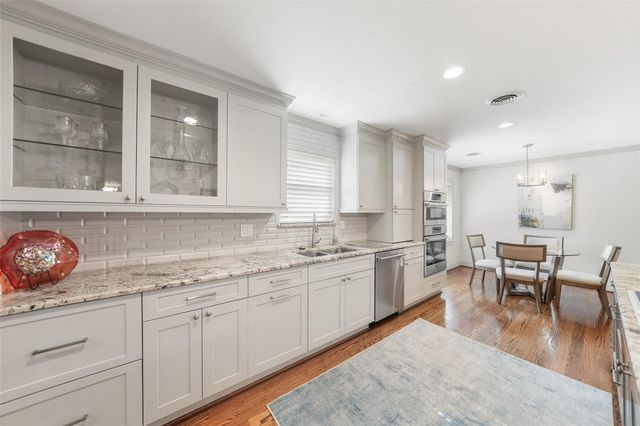 5058 Yarwell Drive, Houston, TX 77096