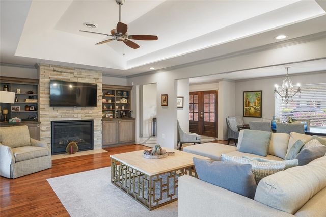 5058 Yarwell Drive, Houston, TX 77096