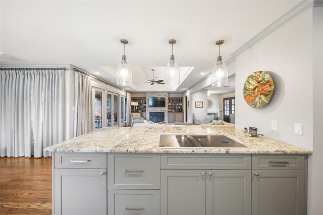 5058 Yarwell Drive, Houston, TX 77096