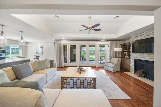 5058 Yarwell Drive, Houston, TX 77096