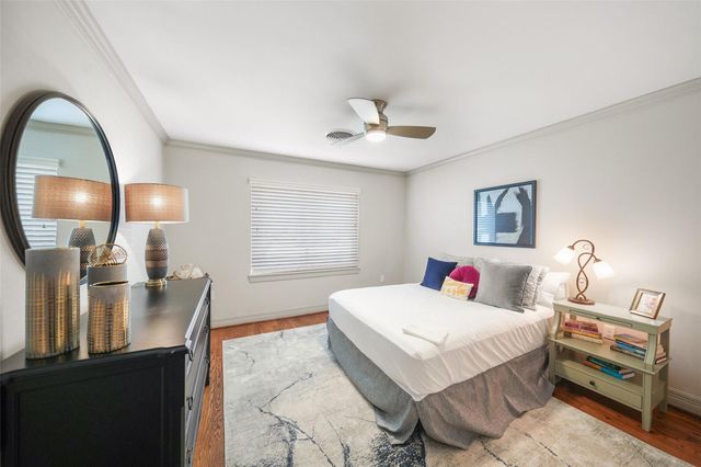 5058 Yarwell Drive, Houston, TX 77096