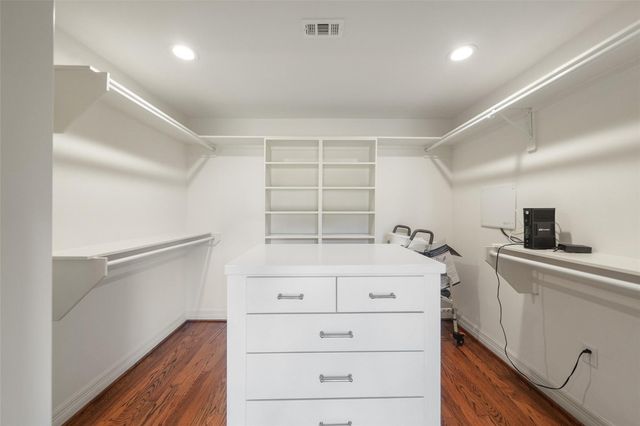 5058 Yarwell Drive, Houston, TX 77096