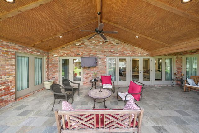 5058 Yarwell Drive, Houston, TX 77096