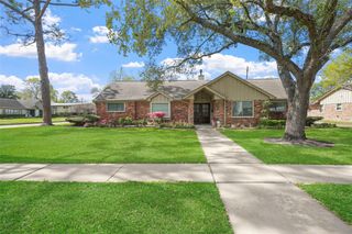 5058 Yarwell Drive, Houston, TX 77096