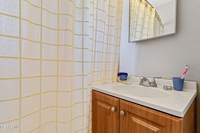 161 Barker Road, El Paso, TX 79915