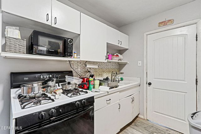 161 Barker Road, El Paso, TX 79915