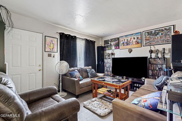 161 Barker Road, El Paso, TX 79915