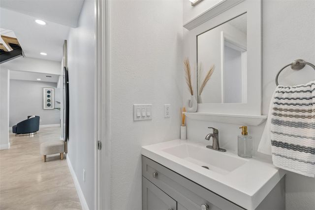 933 ELDORADO AVENUE, Clearwater Beach, FL 33767