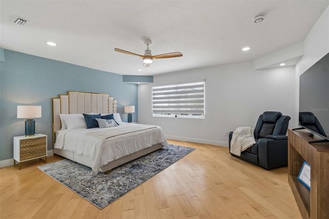 933 ELDORADO AVENUE, Clearwater Beach, FL 33767