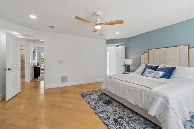 933 ELDORADO AVENUE, Clearwater Beach, FL 33767