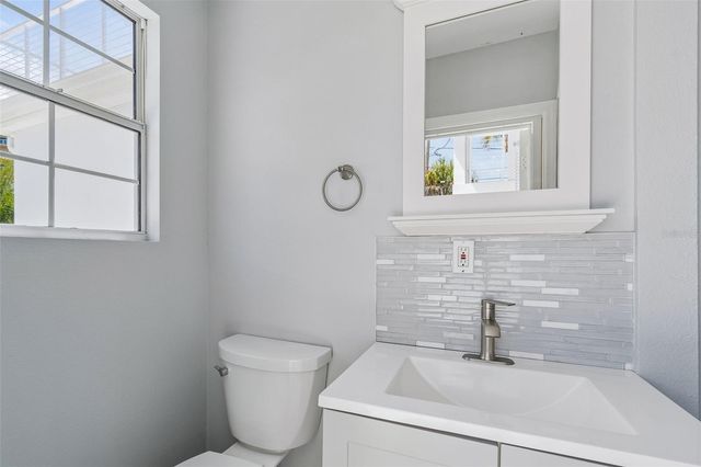 933 ELDORADO AVENUE, Clearwater Beach, FL 33767