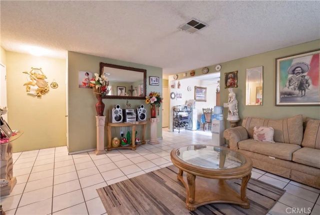 37617 27th East, Palmdale, CA 93550