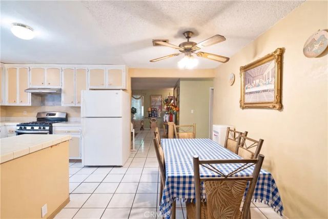37617 27th East, Palmdale, CA 93550