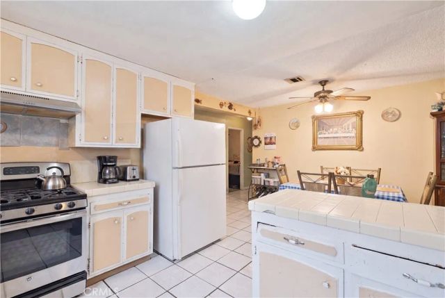 37617 27th East, Palmdale, CA 93550