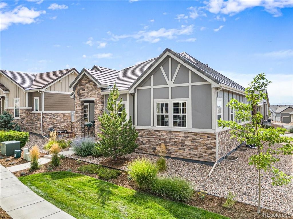 Image 33 of property listing at 1048 Brocade Drive, Highlands Ranch, CO 80126