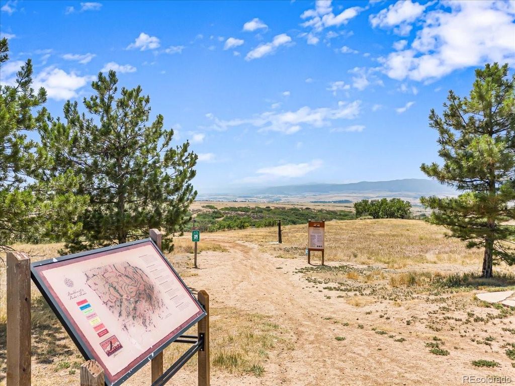 Image 36 of property listing at 1048 Brocade Drive, Highlands Ranch, CO 80126