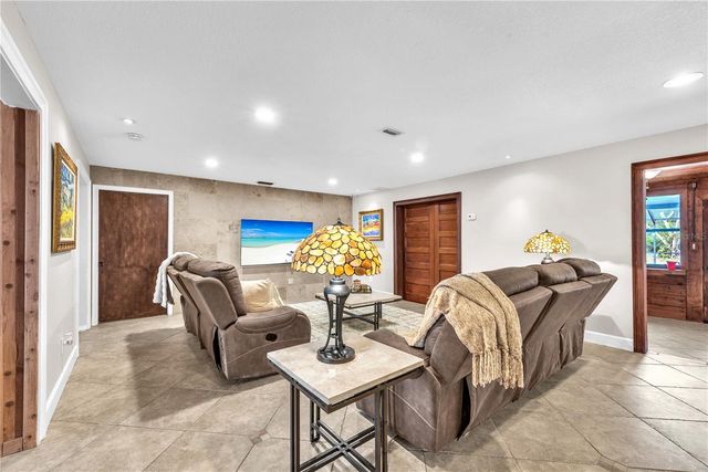 11209 DONNEYMOOR DRIVE, Riverview, FL 33569