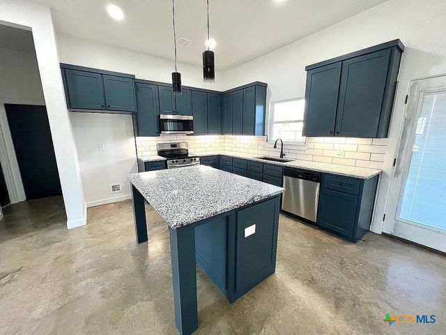 1205 Westview Drive, Gatesville, TX 76528