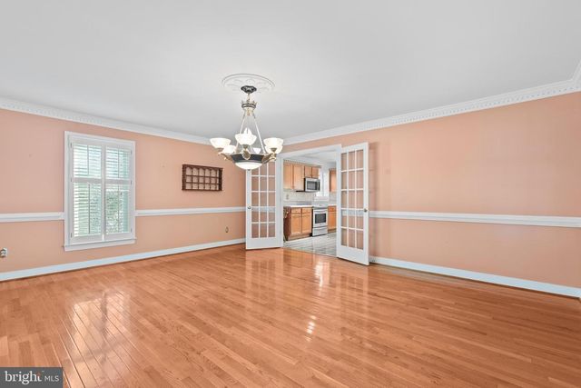 11 N POINTE DR, Fredericksburg, VA 22405