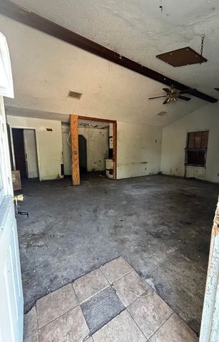 9769 Possum Hollow Road, San Angelo, TX 76901