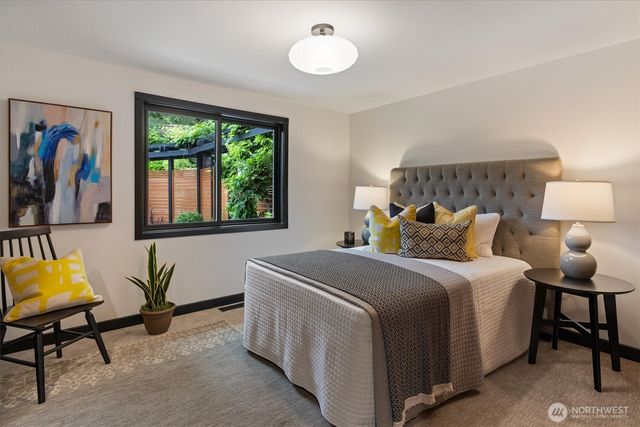 11213 Arroyo Beach Place SW, Seattle, WA 98146