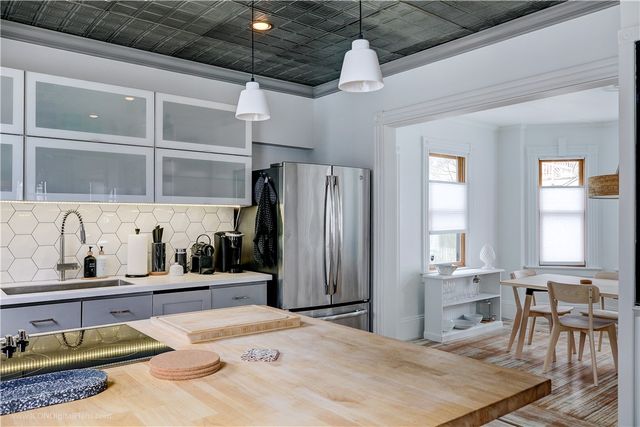 19 Congdon Avenue, Newport, RI 02840