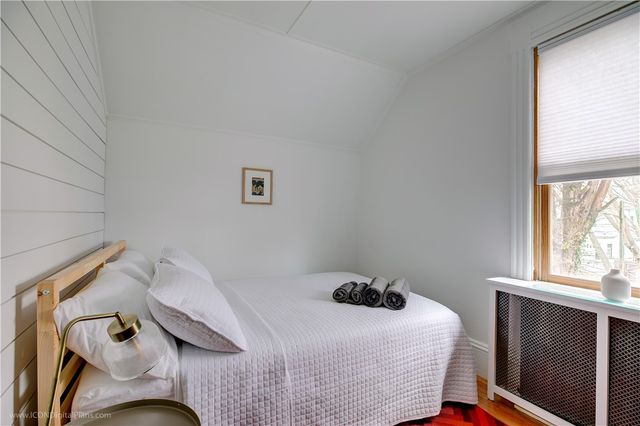 19 Congdon Avenue, Newport, RI 02840